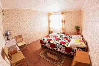 Гостиница Кит Лазаревское Небольшой двухместный номер с 1 кроватью или 2 отдельными кроватями-1